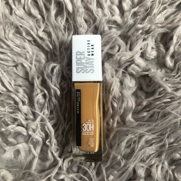 Maybelline Super Stay active wear 312 golden